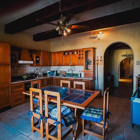 Getaway With Private Pool Vila *