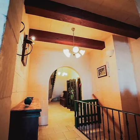 Getaway With Private Pool Sannat