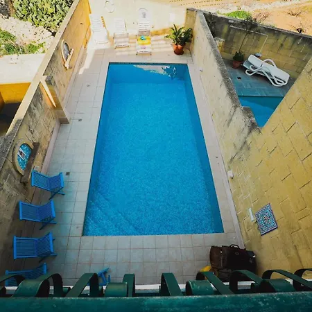 Getaway With Private Pool וילה Sannat