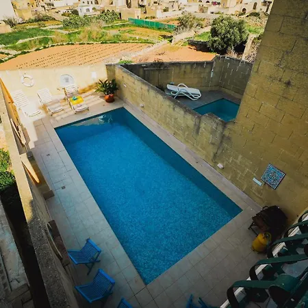 Getaway With Private Pool * Sannat