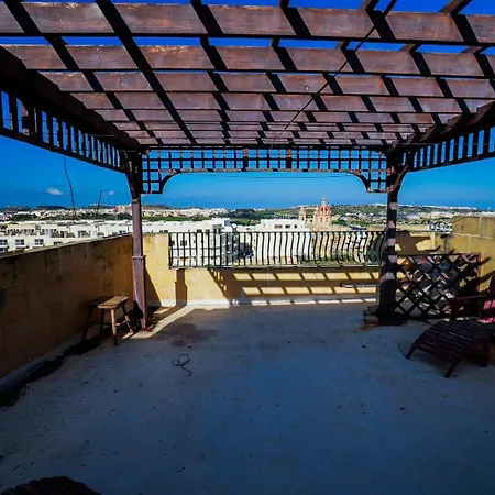 Getaway With Private Pool * Sannat